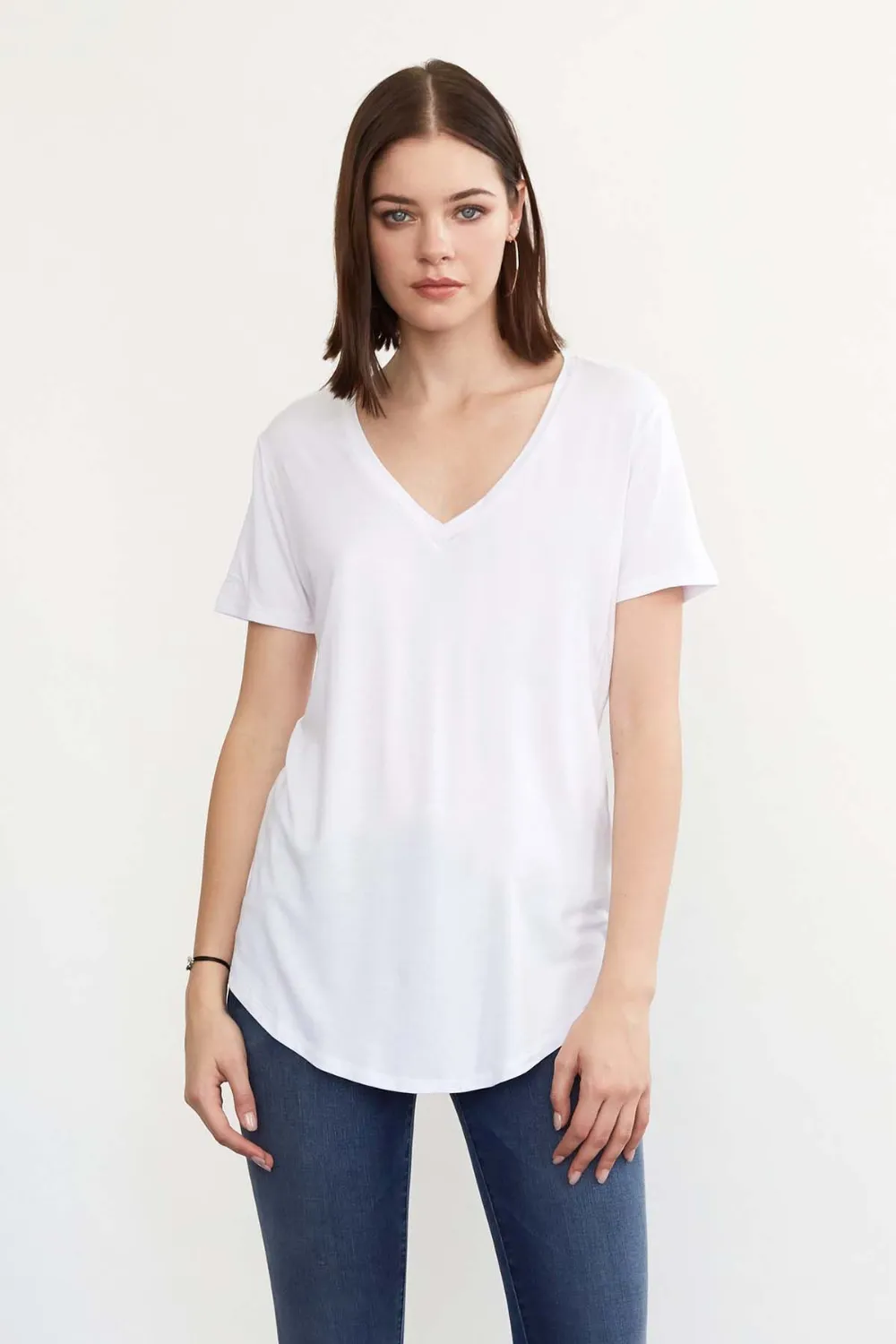 OOOH SO SOFT V-NECK TEE | WHITE
