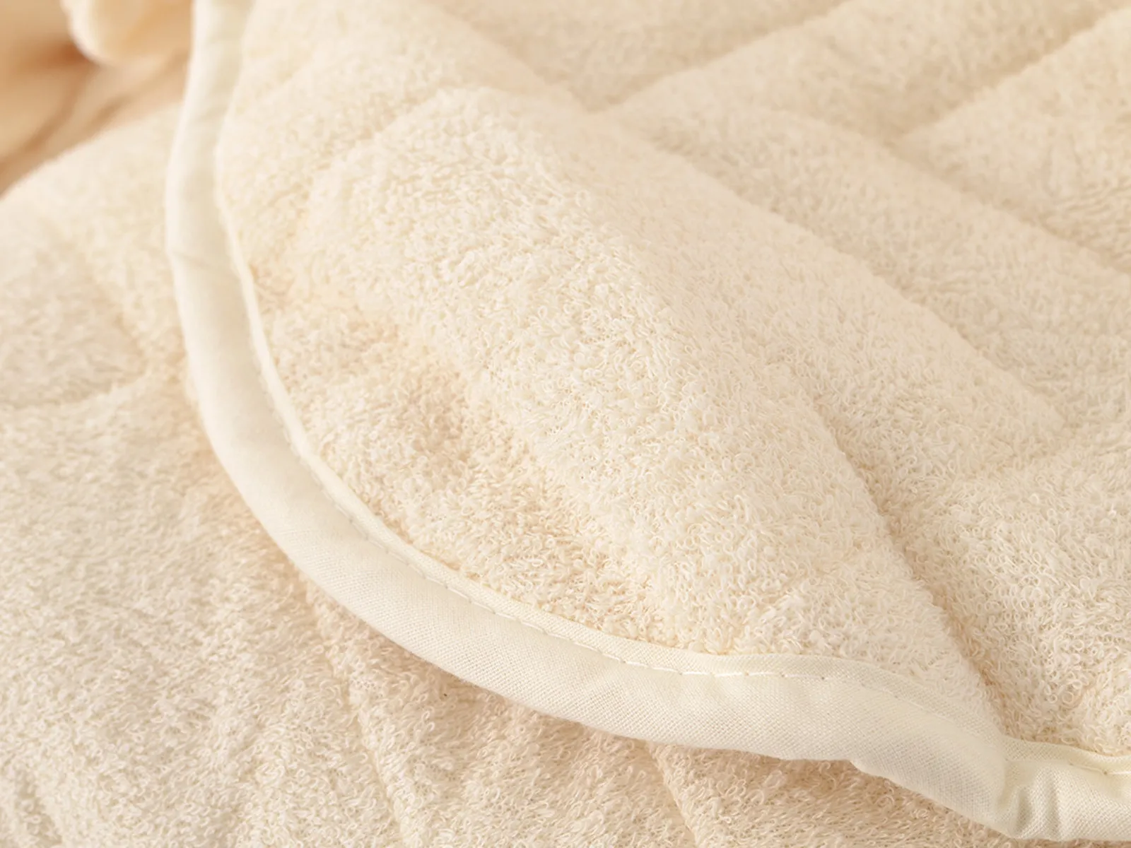 St Dormeir New Zealand Wool Mattress Protector