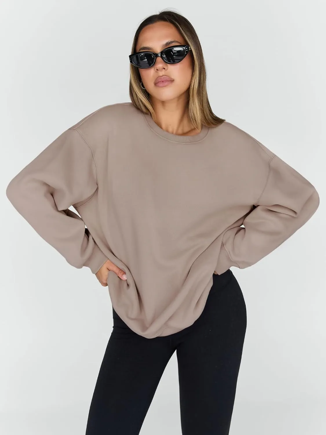 Trendy Queen Sweatshirts for Women Hoodies Oversized Crewneck Tops Sweaters Comfy Fall Winter Outfits Clothes 2025 Fashion