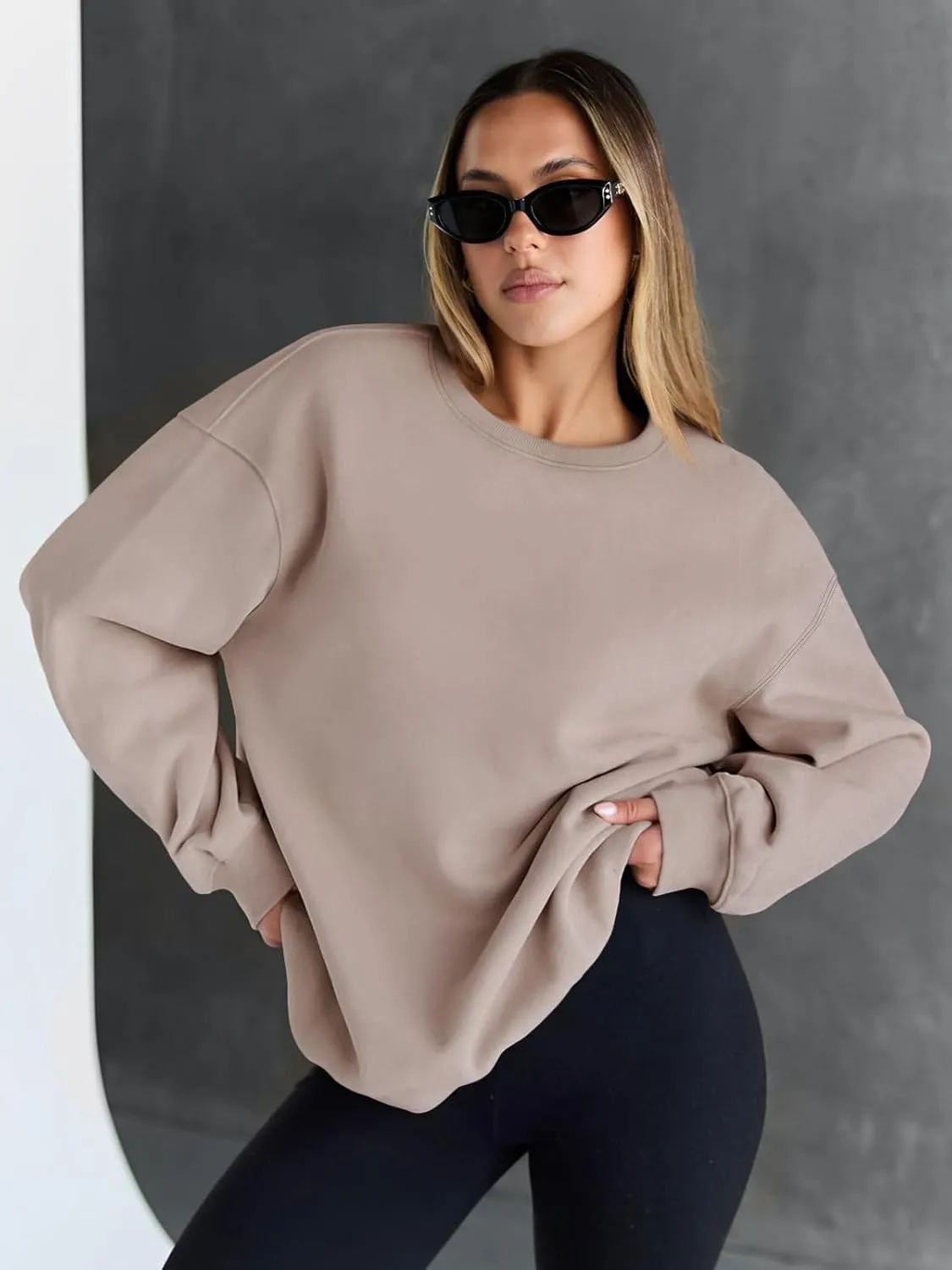 Trendy Queen Sweatshirts for Women Hoodies Oversized Crewneck Tops Sweaters Comfy Fall Winter Outfits Clothes 2025 Fashion