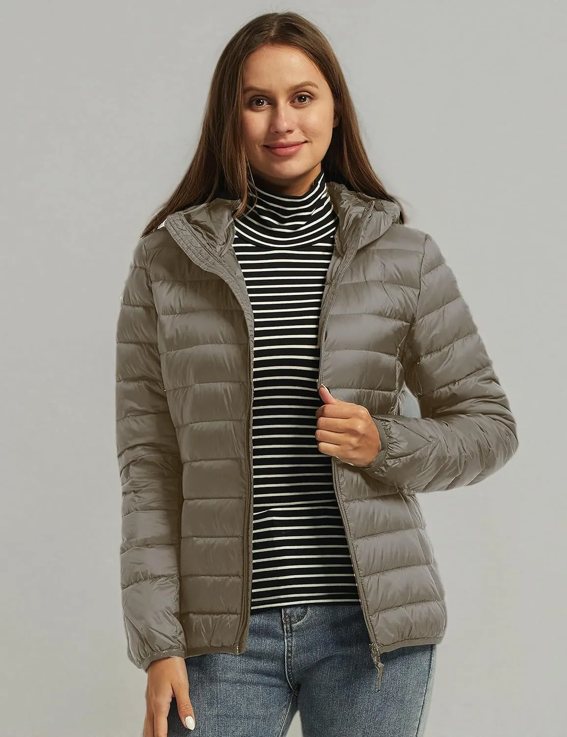 Wantdo Women's Hooded Packable Ultra Light Weight Short Down Jacket