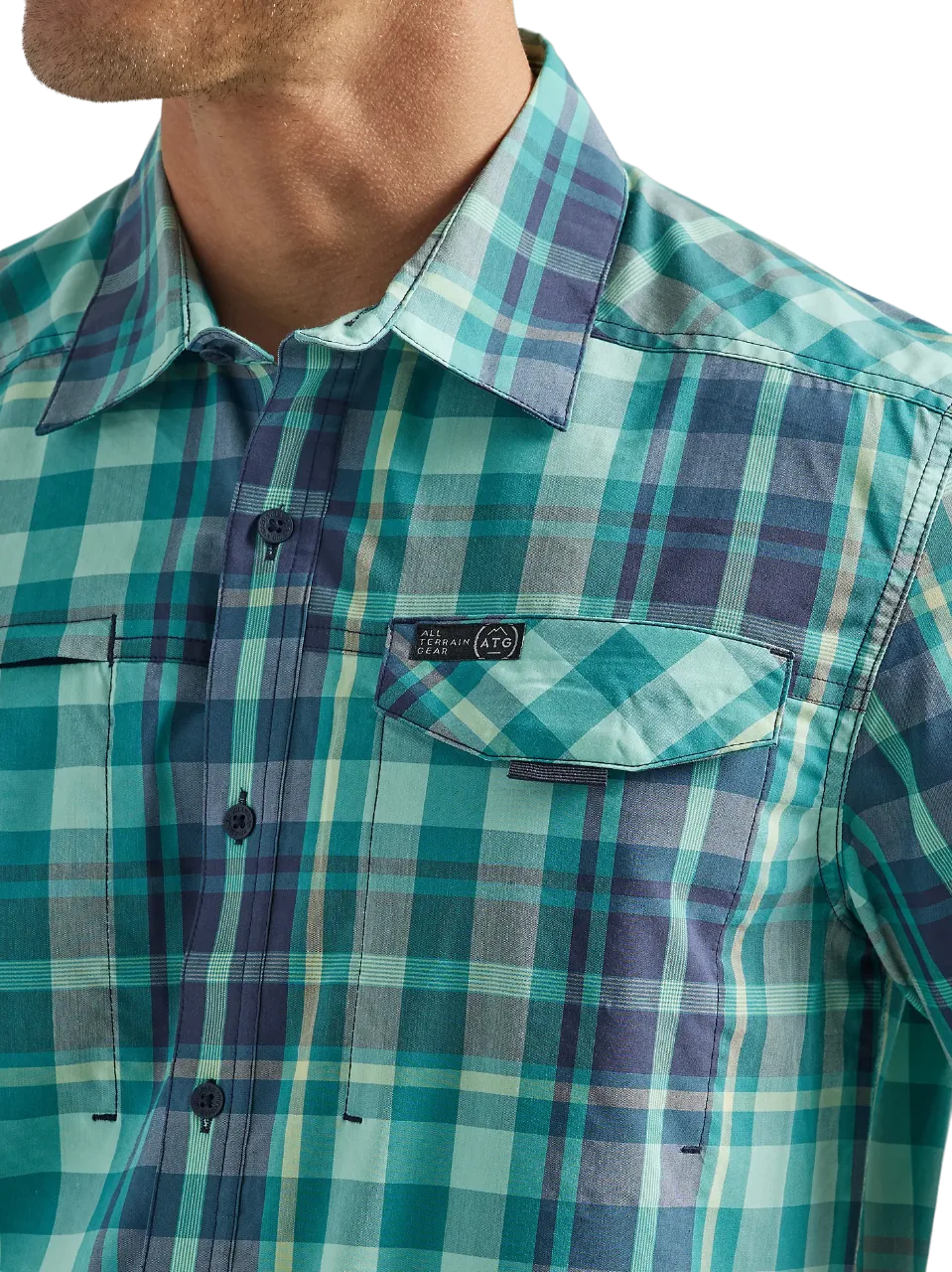 Wrangler Men's Asymetrical Zip Pocket Plaid Shirt