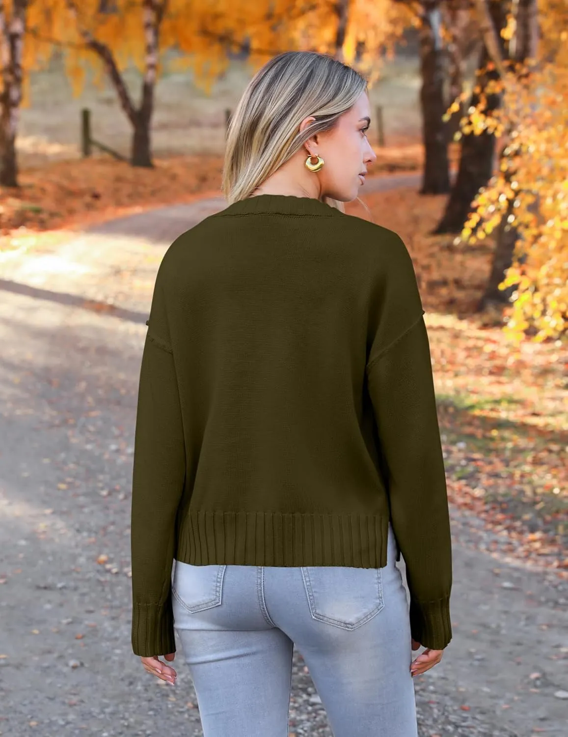 Zeagoo Women's Cropped Cardigan 2025 Fall Button Sweaters V Neck Long Sleeve Cardigans Knit Outwear