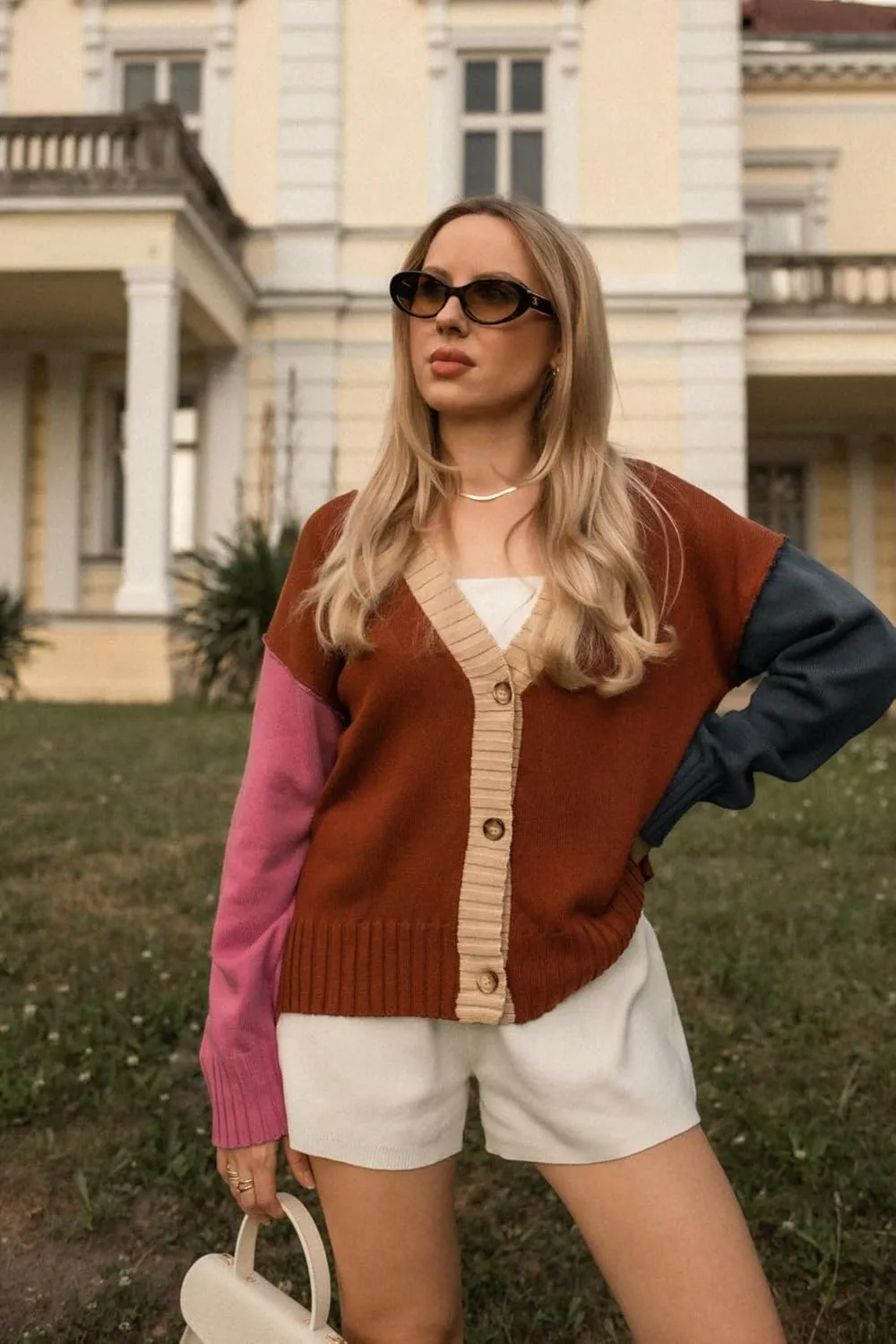 Zeagoo Women's Cropped Cardigan 2025 Fall Button Sweaters V Neck Long Sleeve Cardigans Knit Outwear