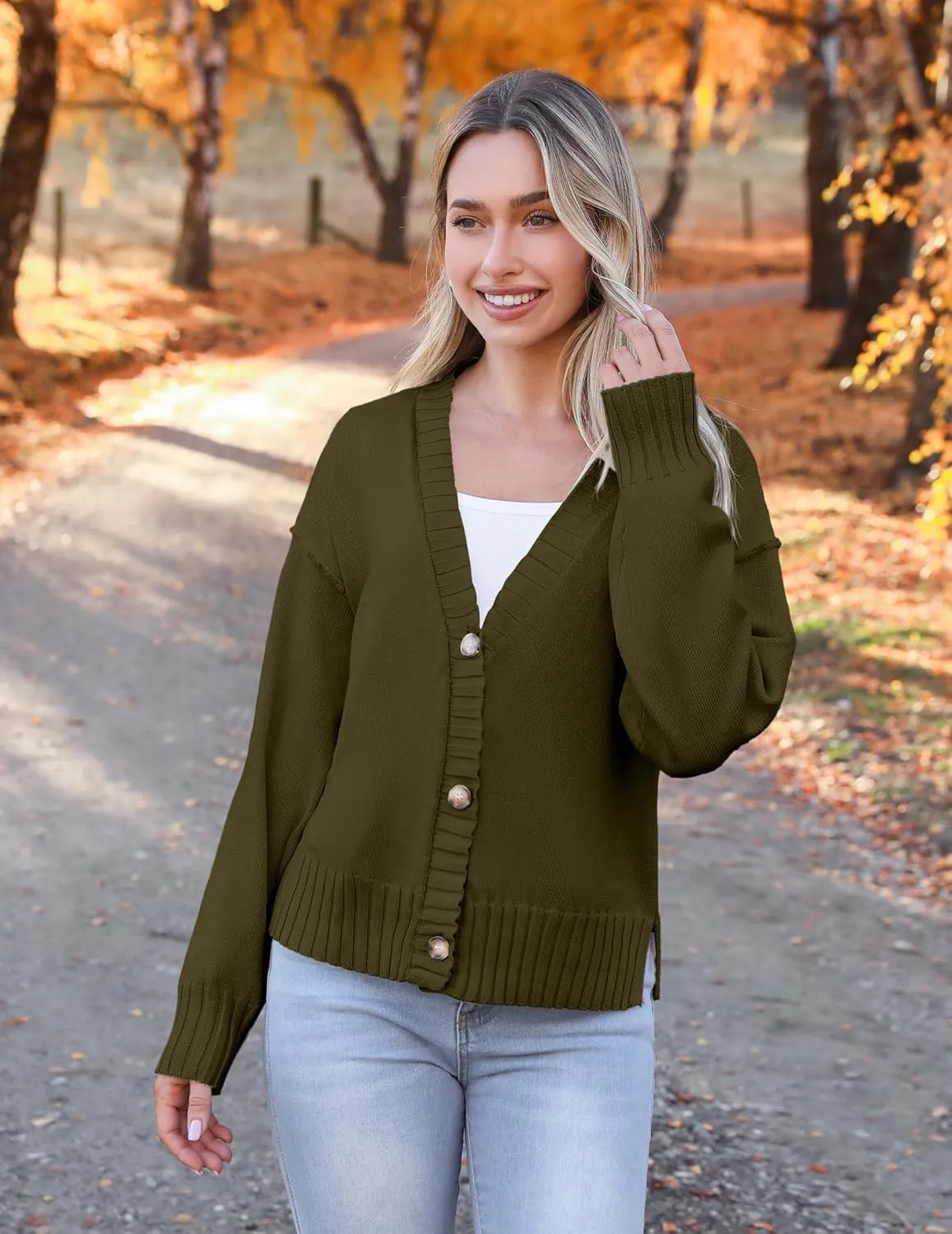 Zeagoo Women's Cropped Cardigan 2025 Fall Button Sweaters V Neck Long Sleeve Cardigans Knit Outwear